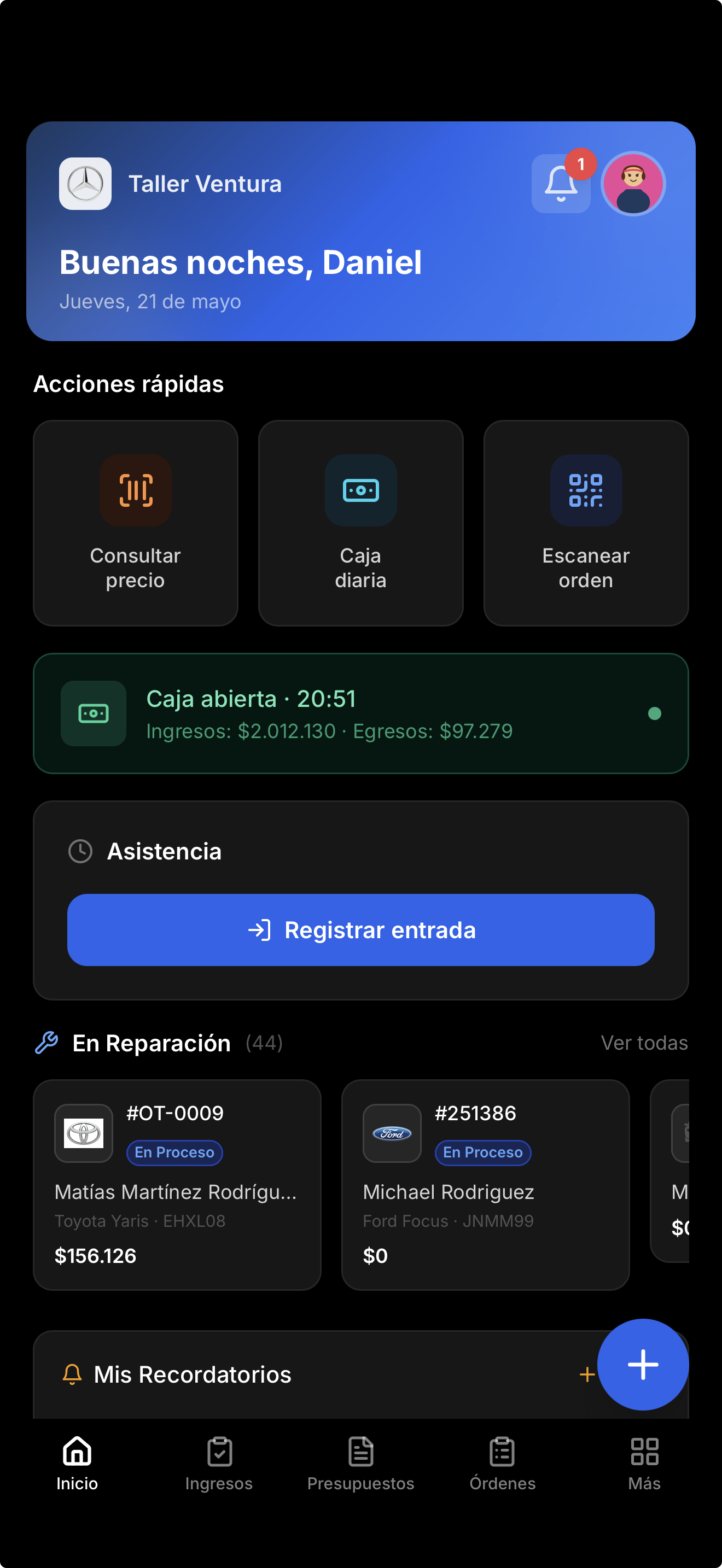 App móvil de ServitechCloud — pantalla principal con las órdenes del taller